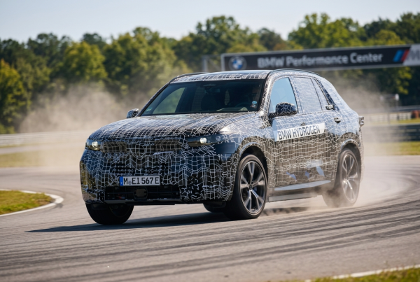 BMW schockt die Konkurrenz: Neuer Elektro-X5 bekommt eine absolute Monster-Batterie!