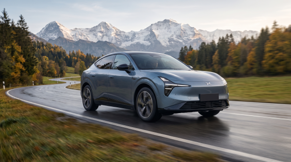 XPENG L03 startet in Deutschland: Neues E-SUV-Coupé fordert den aktuellen VW ID.4 heraus