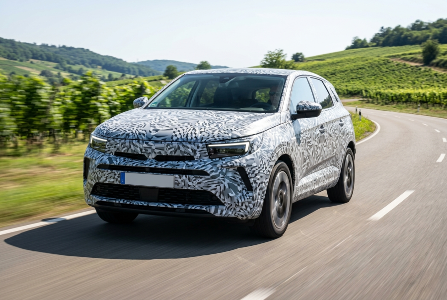 Neues Opel-SUV enthüllt: So viel China steckt künftig im Blitz!
