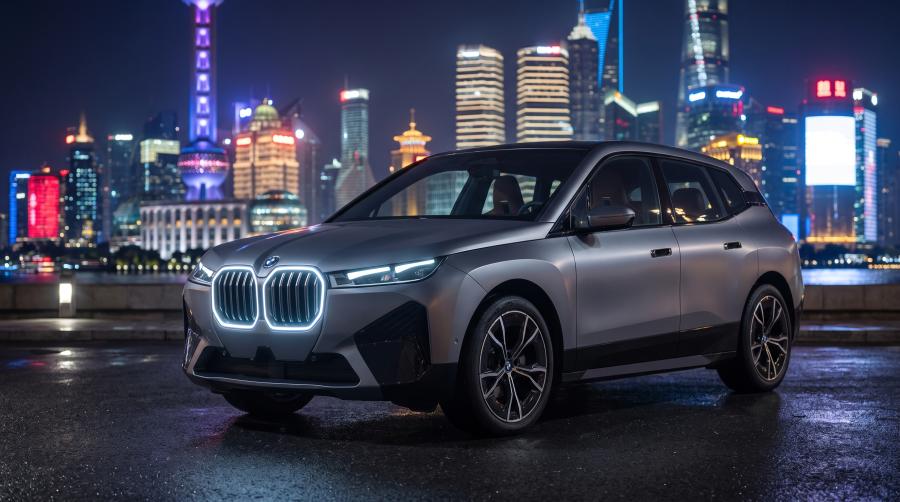 Albtraum für die Konkurrenz: Neue BMW X5 Langversion knackt die 1.000-Kilometer-Marke