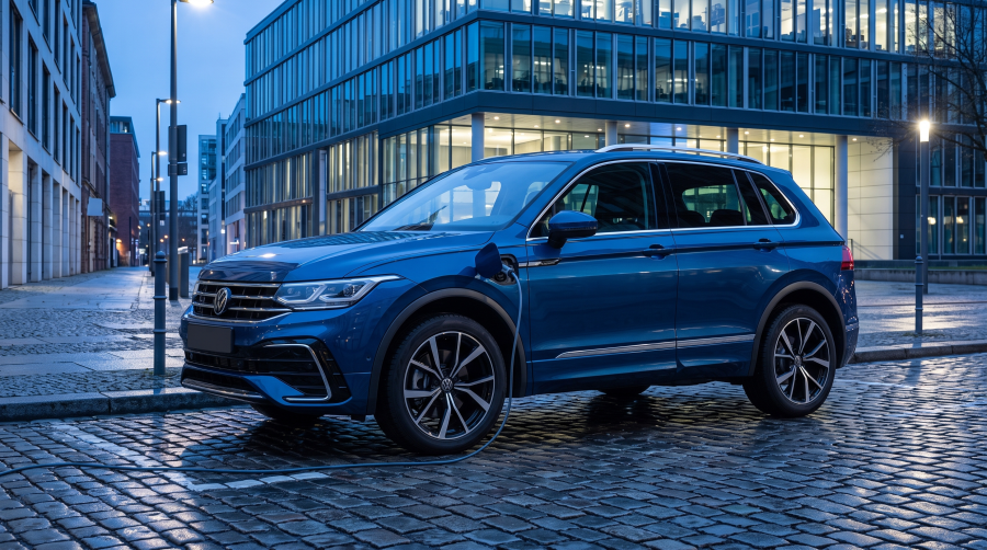 Nach Rekordwerten: VW-Chef Blume fordert EU-Strafzölle für chinesische Plug-in-Hybride