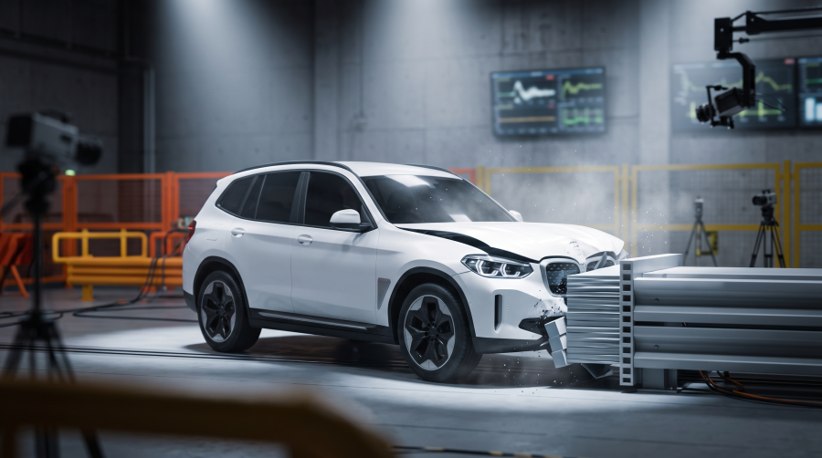BMW iX3 holt 5 Sterne: Neue Klasse besteht den härtesten Crashtest der Welt